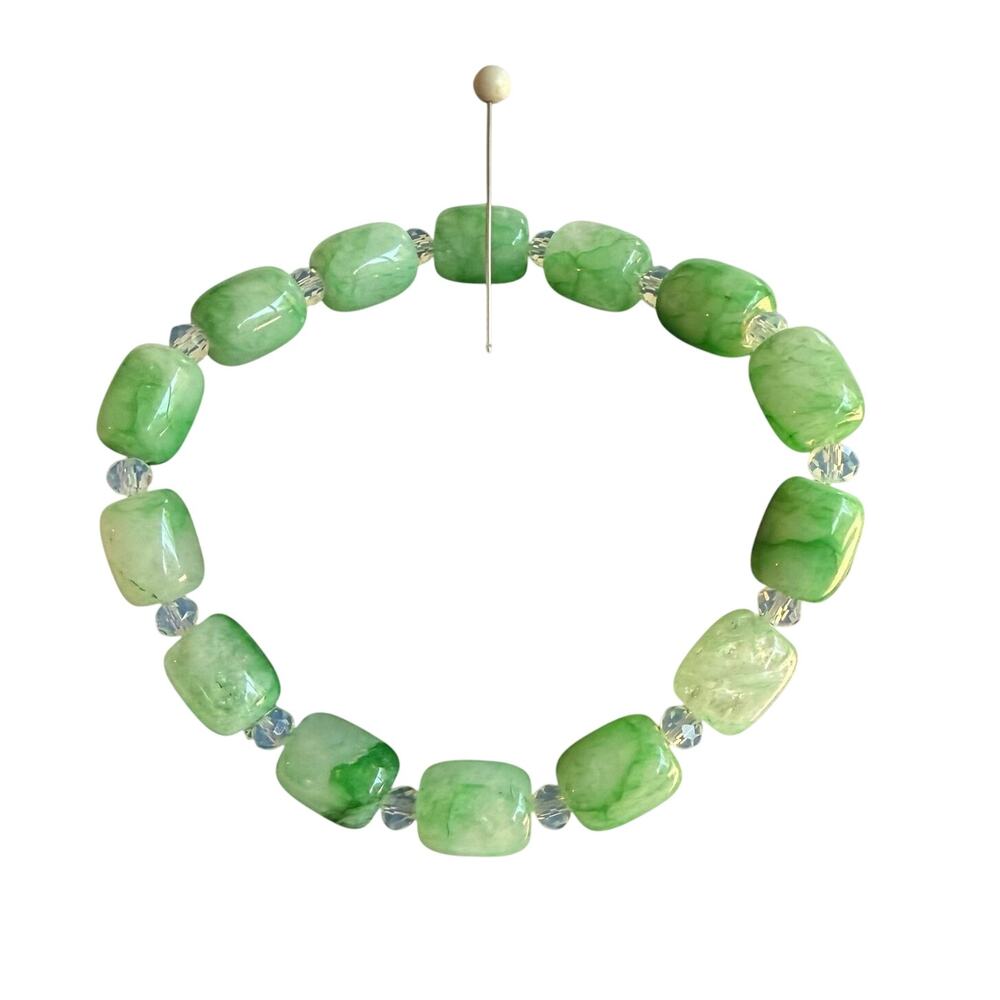 Green Quartz stretchy bracelet handmade